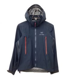 ARC'TERYX（アークテリクス）の古着「ベータ AR ジャケット」｜ネイビー