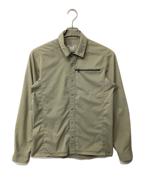 ARC'TERYX（アークテリクス）ARC'TERYX (アークテリクス) アウトドアウェア(シャツ) カーキ サイズ:Sの古着・服飾アイテム