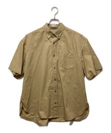 UNIVERSAL PRODUCTS.（ユニバーサルプロダクツ）の古着「Cotton Twill S/S B.D. Shirt」｜ベージュ