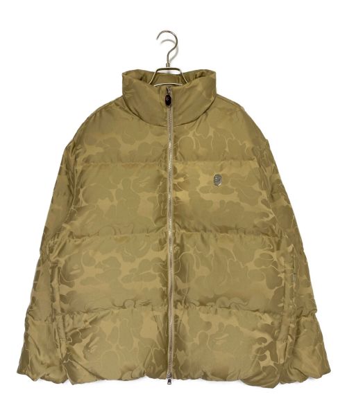 A BATHING APE（アベイシングエイプ）A BATHING APE (アベイシングエイプ) TONAL SOLID CAMO PUFFER DOWN JACKET ベージュ サイズ:L 未使用品の古着・服飾アイテム