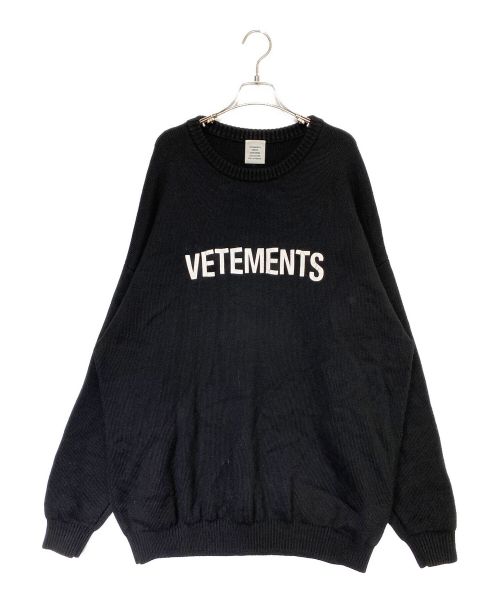 VETEMENTS（ヴェトモン）VETEMENTS (ヴェトモン) フロントロゴニット ブラック サイズ:XLの古着・服飾アイテム