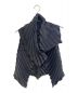 ISSEY MIYAKE（イッセイミヤケ）の古着「Pleats shaped Vest (プリーツ変形ベスト)」｜ブラック