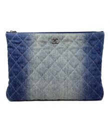 CHANEL（シャネル）の古着「Denim Clutch Bag（デニムクラッチバッグ）」｜ブルー