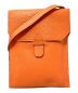 HERMES（エルメス）の古着「Leather Square Shoulder Pouch（レザースクエアショルダーポーチ）」｜オレンジ