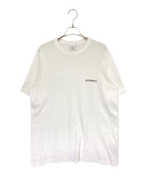 VETEMENTS（ヴェトモン）VETEMENTS (ヴェトモン) ワンポイントロゴカットソー ホワイト サイズ:Mの古着・服飾アイテム