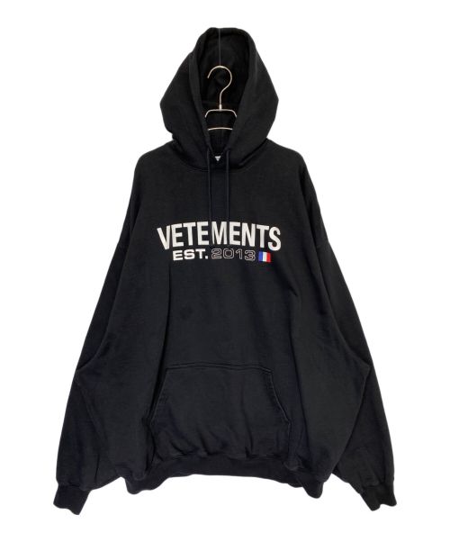 VETEMENTS（ヴェトモン）VETEMENTS (ヴェトモン) Flag Logo Hoodie ブラック サイズ:Mの古着・服飾アイテム