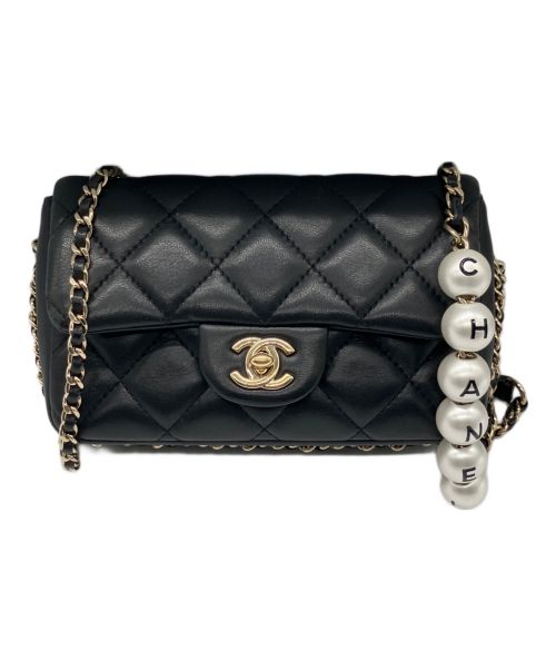 CHANEL（シャネル）CHANEL (シャネル) マトラッセ ロゴストーン スモール フラップバッグ ブラック サイズ:ミニ/mini/18の古着・服飾アイテム