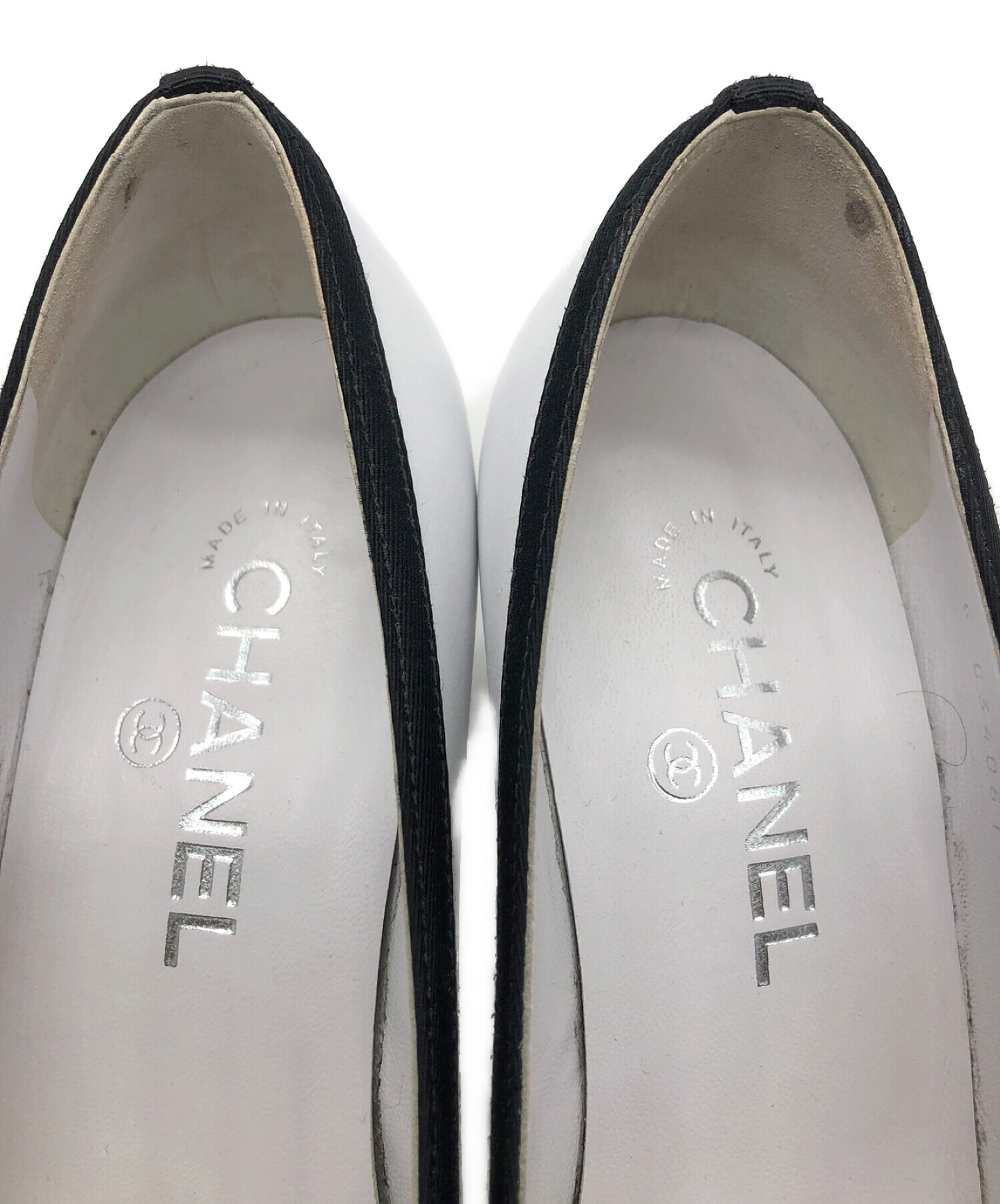 開梱 設置?無料 】 美品！CHANEL White パンプス 23cm36サイズ &Black