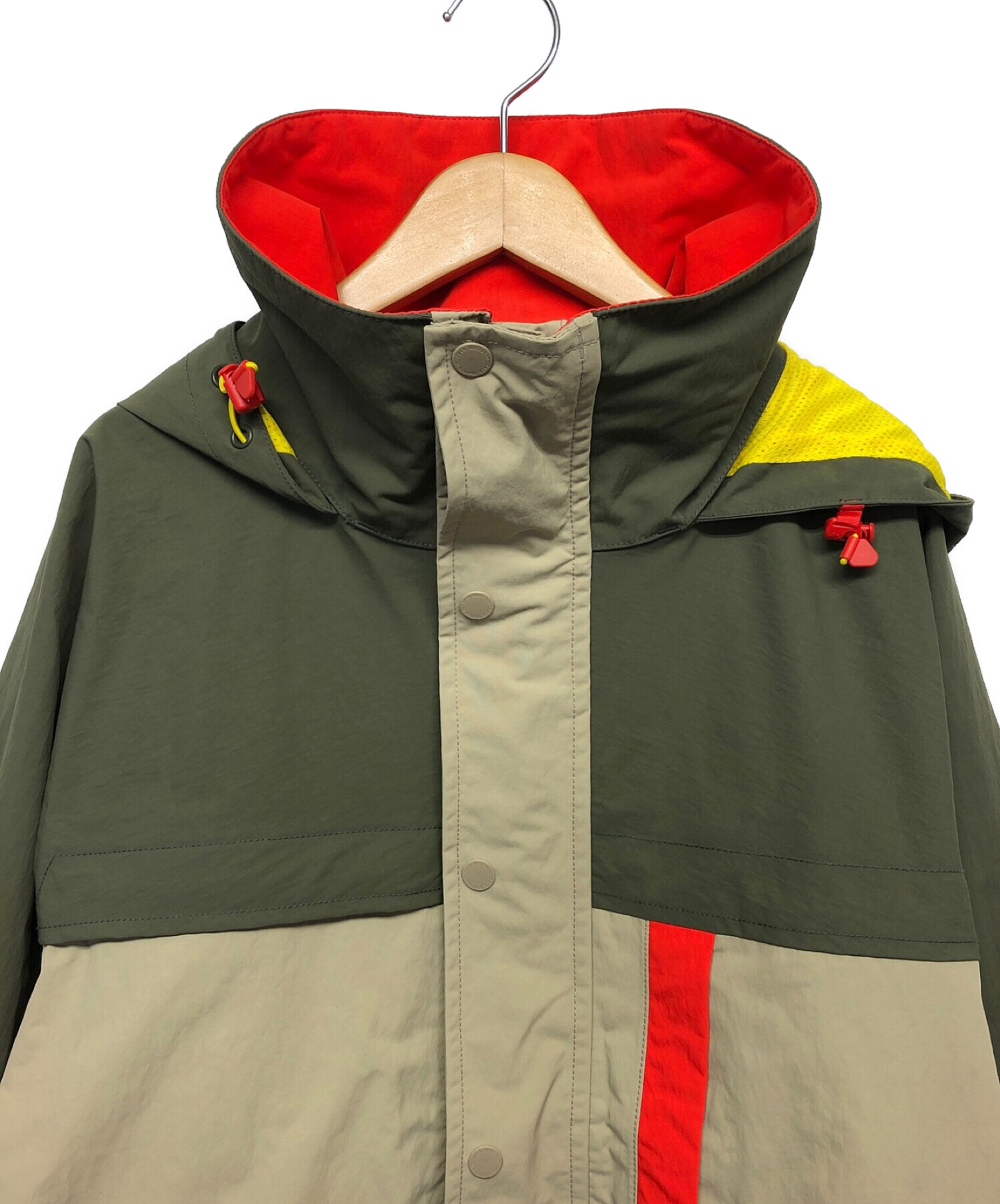 Jack Wolfskin (ジャック ウルフスキン) マウンテンパーカー カーキ×ベージュ サイズ:XL