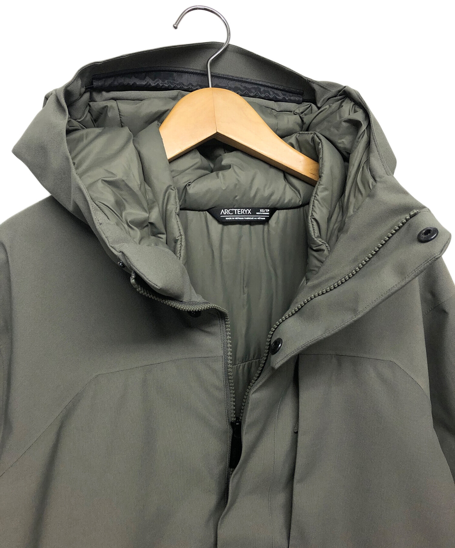 ARC'TERYX (アークテリクス) THERME INSULATED JACKET M カーキ サイズ:XS