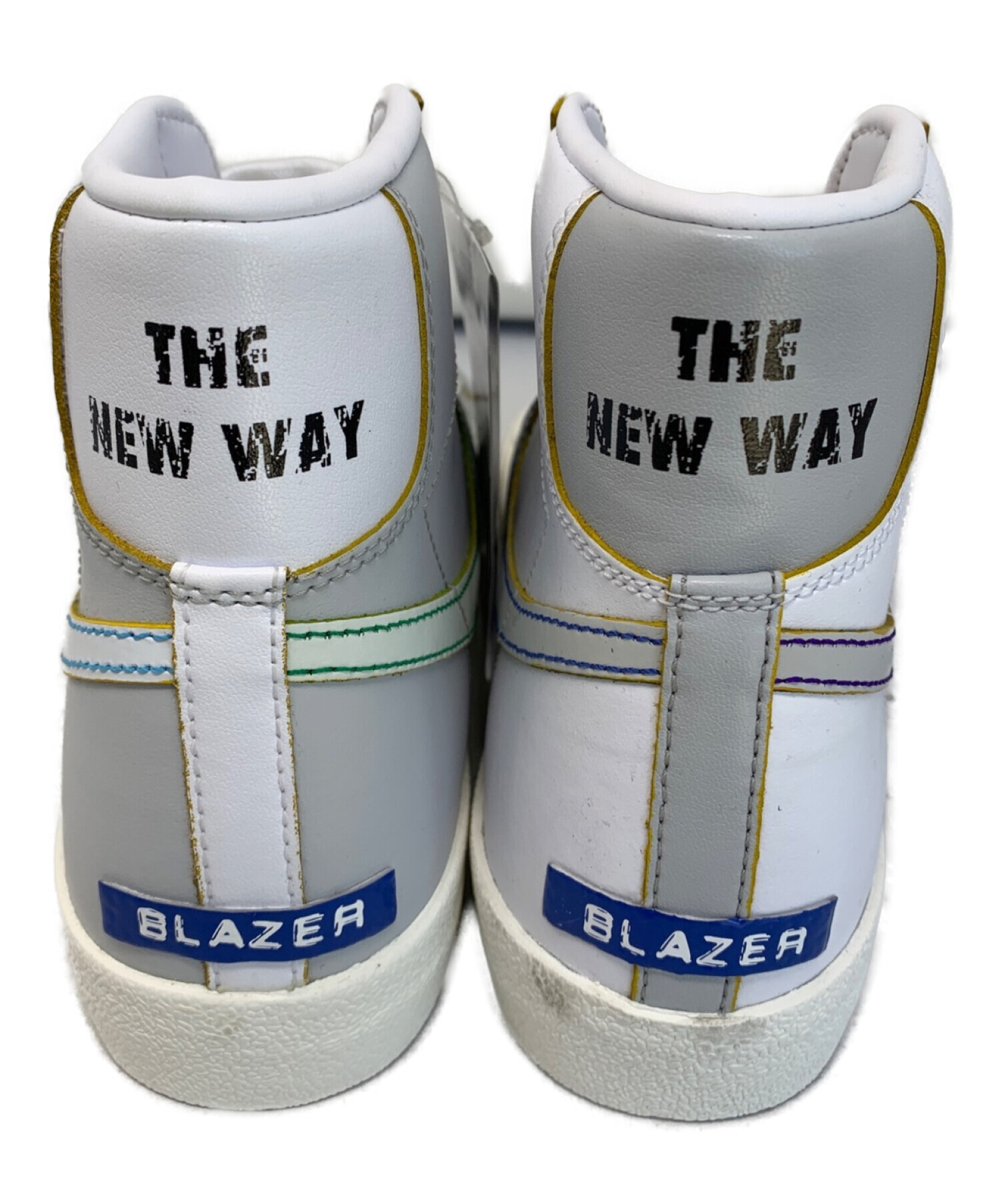 NIKE (ナイキ) スニーカー NIKE WMNS BLAZER MID 77 ホワイト サイズ:27 未使用品