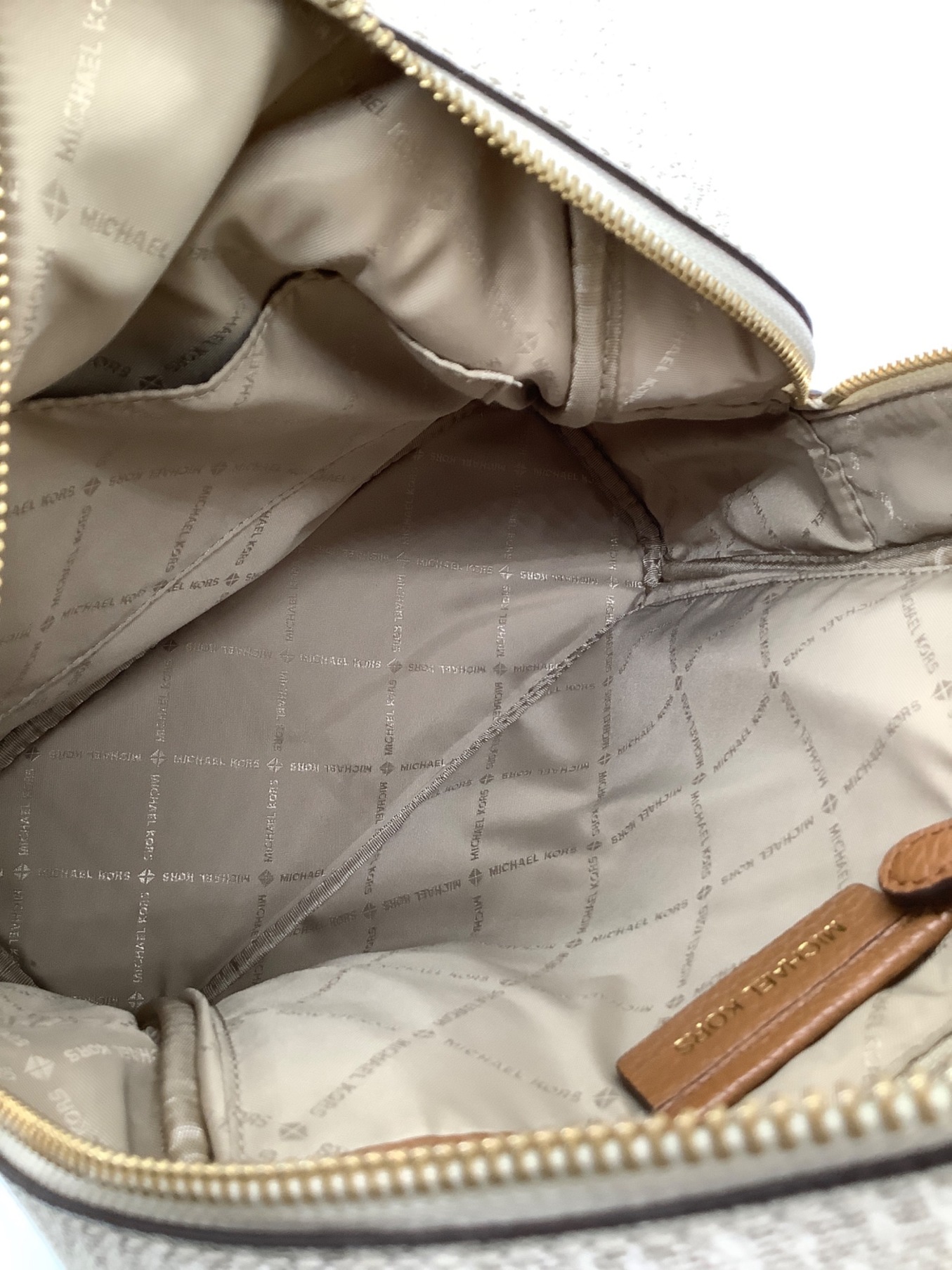 中古・古着通販】MICHAEL KORS (マイケルコース) リュック ベージュ