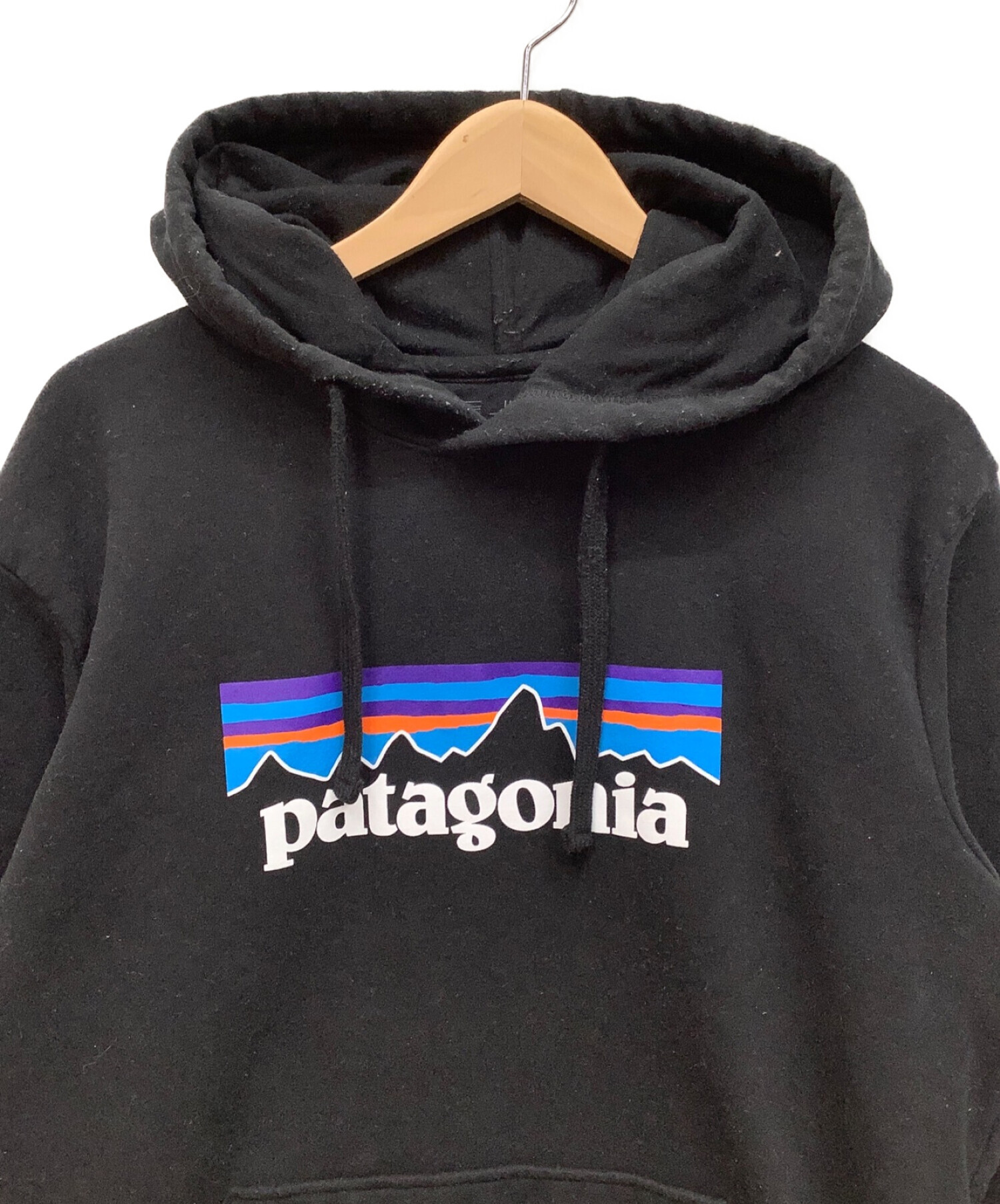 中古・古着通販】Patagonia (パタゴニア) ロゴパーカー ブラック