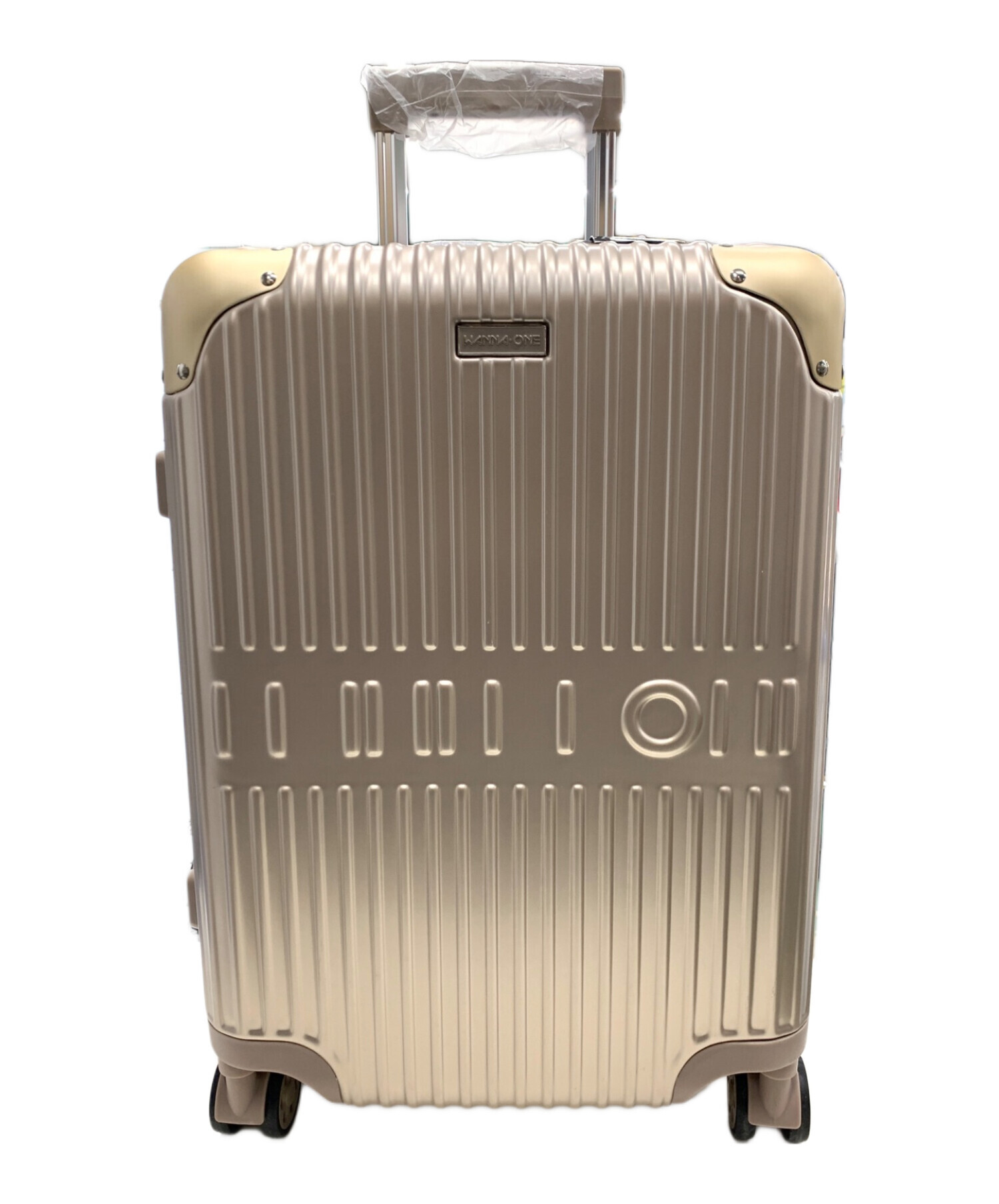 【限定半額】新品 ワナワン キャリーケース WANNA-ONE ゴールド スーツケース/キャリーバッグ