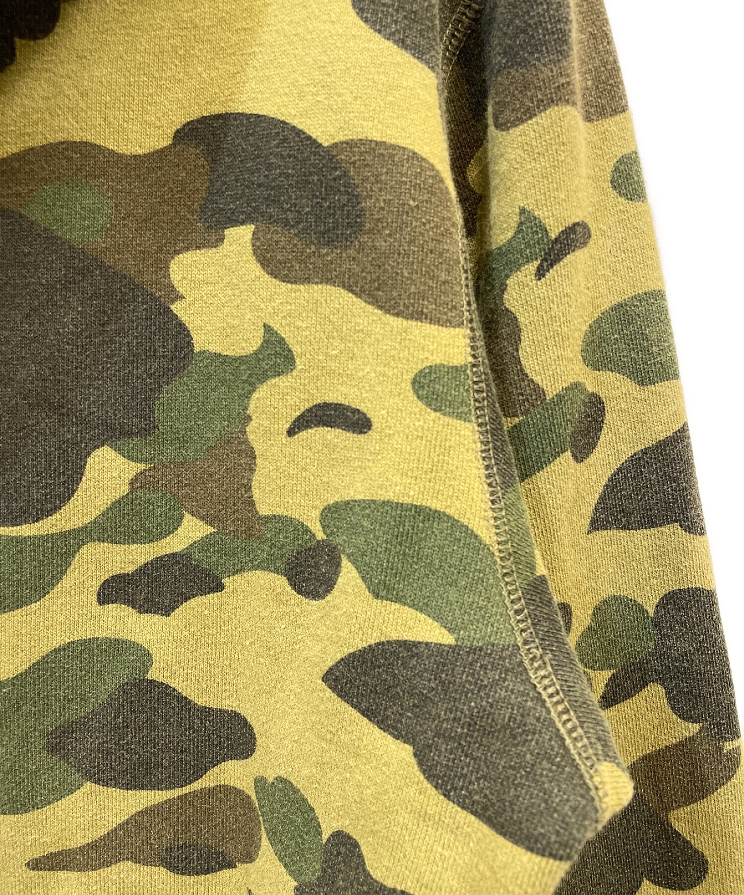 Bathing Ape パーカー 迷彩 ビッグロゴ ＜ Lサイズ ＞ - トップス