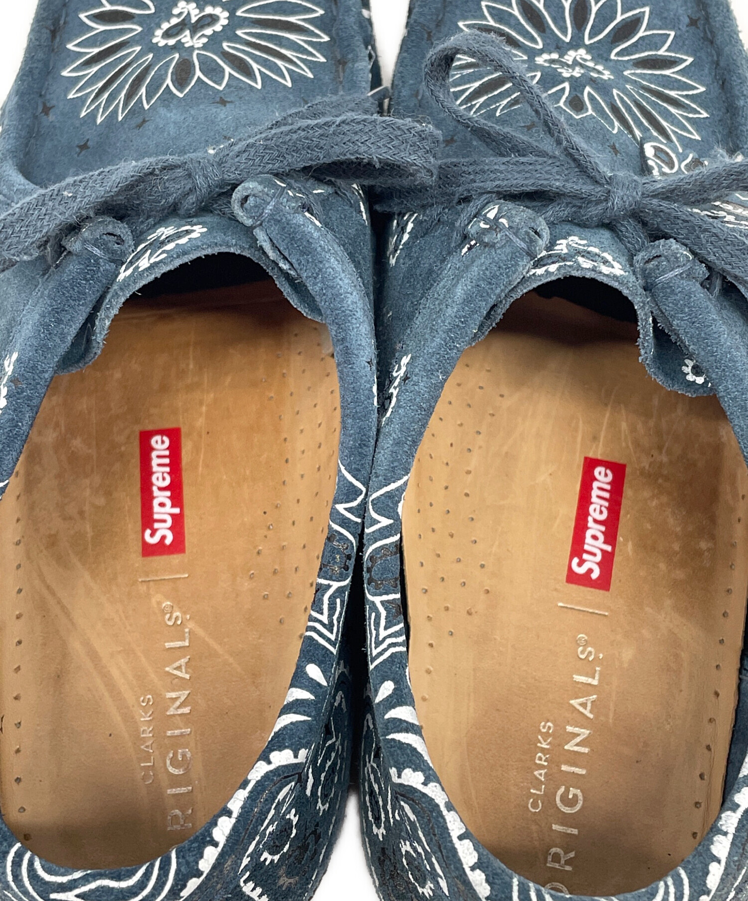 中古・古着通販】SUPREME (シュプリーム) CLARKS (クラークス) Bandana Wallabee ネイビー  サイズ:26.5｜ブランド・古着通販 トレファク公式【TREFAC FASHION】スマホサイト