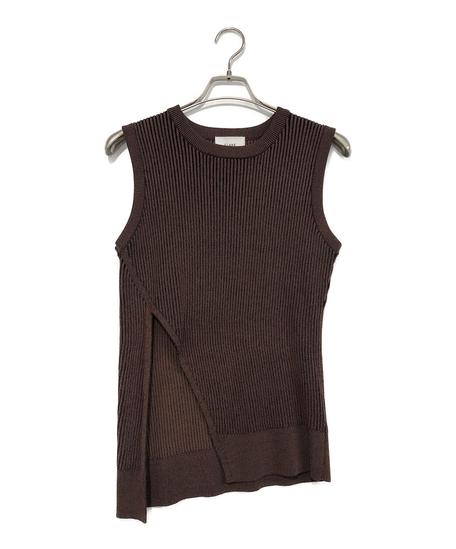 CLANE (クラネ) SLANT CUT NO SLEEVE KNIT TOPS ブラウン サイズ:2