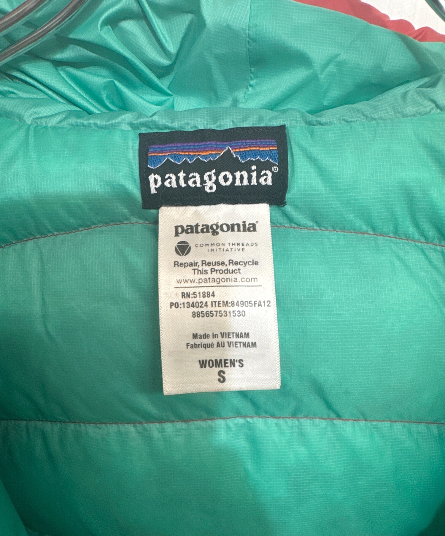 中古・古着通販】Patagonia (パタゴニア) ダウンセーターフーディ レッド サイズ:Ｓ｜ブランド・古着通販 トレファク公式【TREFAC  FASHION】スマホサイト