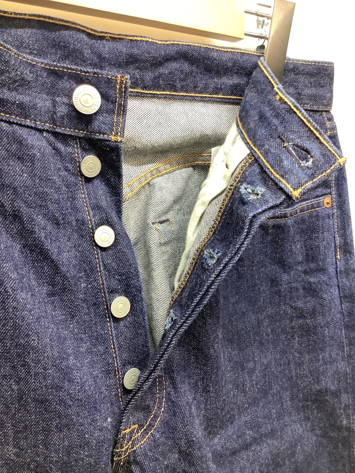 中古・古着通販】LEVI'S (リーバイス) デニムパンツ インディゴ サイズ