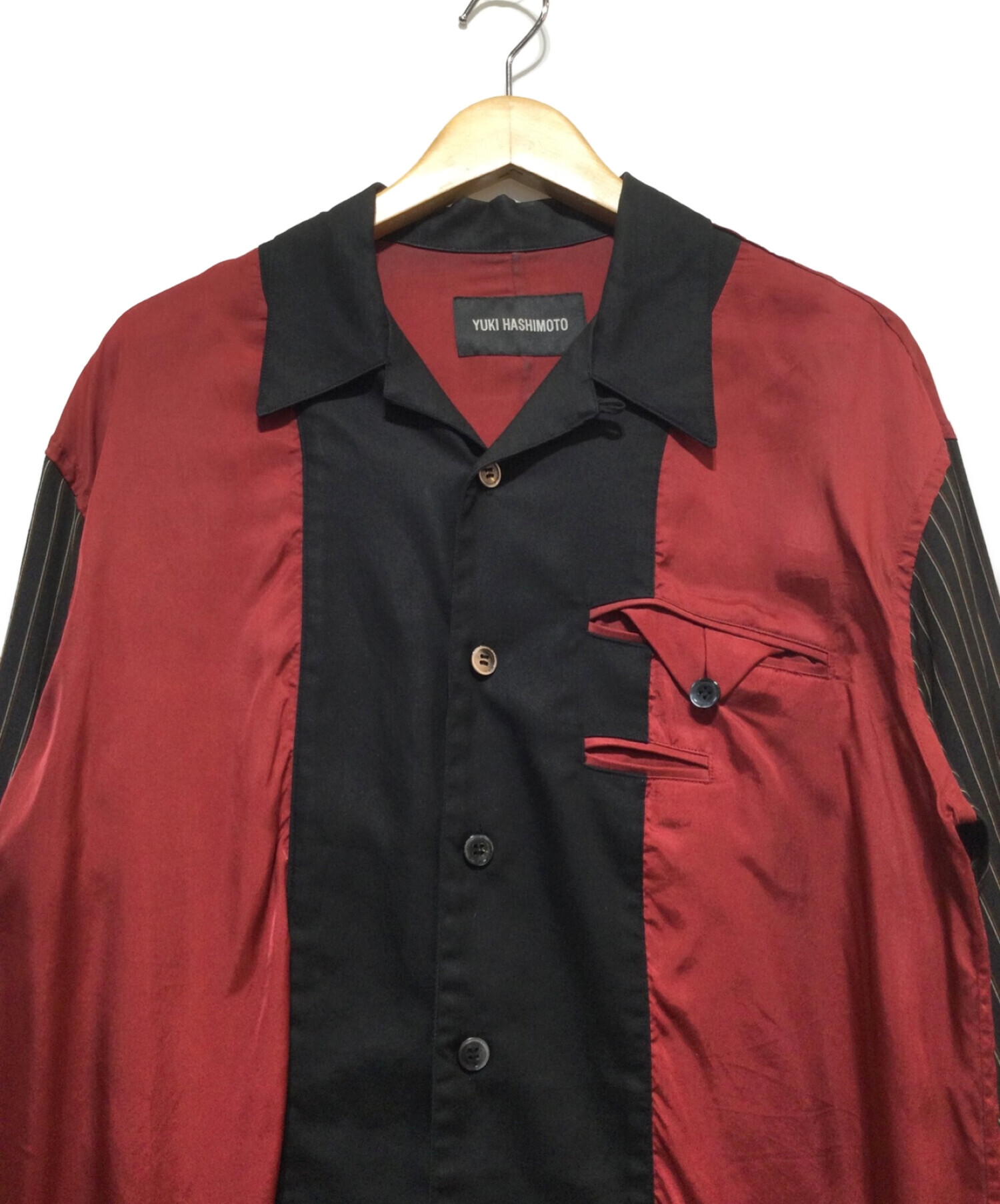 YUKI HASHIMOTO (ユウキハシモト) ライニングシャツ ブラック×レッド サイズ:46