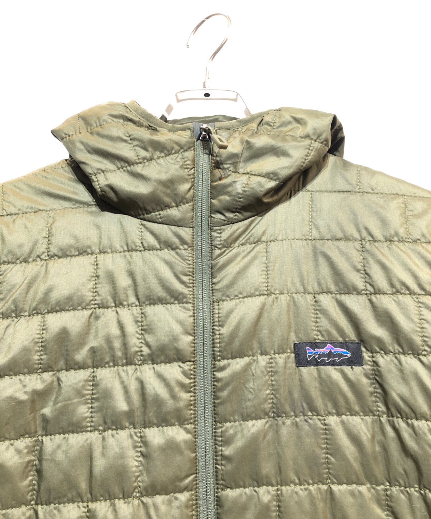 中古・古着通販】Patagonia (パタゴニア) ナノパフ・フィッツロイトラウトフーディ カーキ サイズ:Ｍ｜ブランド・古着通販  トレファク公式【TREFAC FASHION】スマホサイト