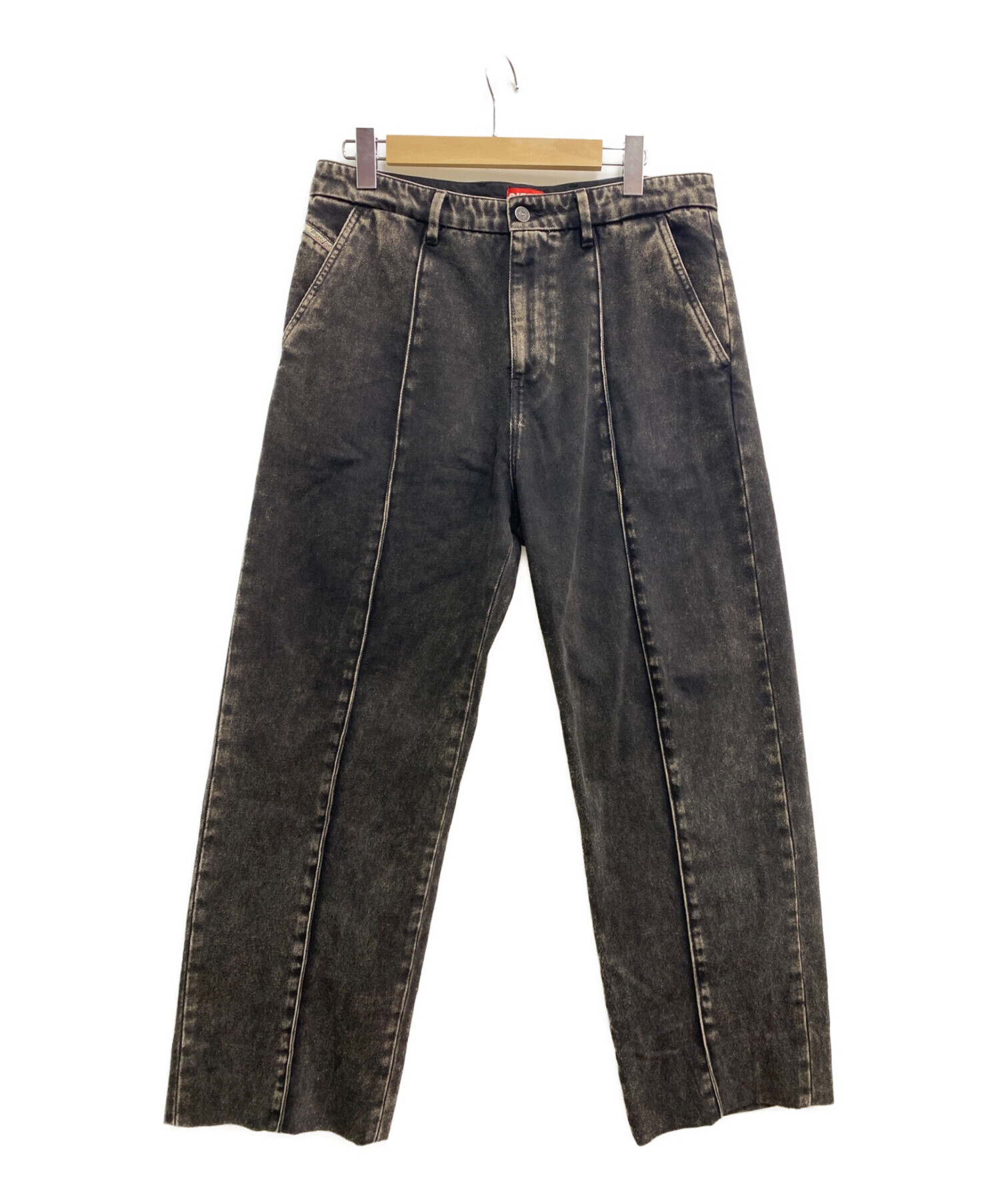 DIESEL (ディーゼル) D-Chino-Work 09b87 Straight Jeans ブラック サイズ:32