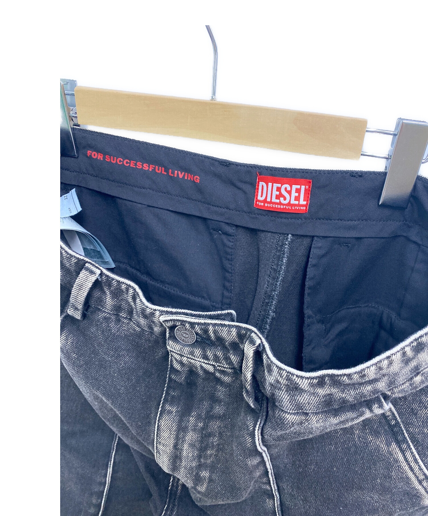 DIESEL (ディーゼル) D-Chino-Work 09b87 Straight Jeans ブラック サイズ:32