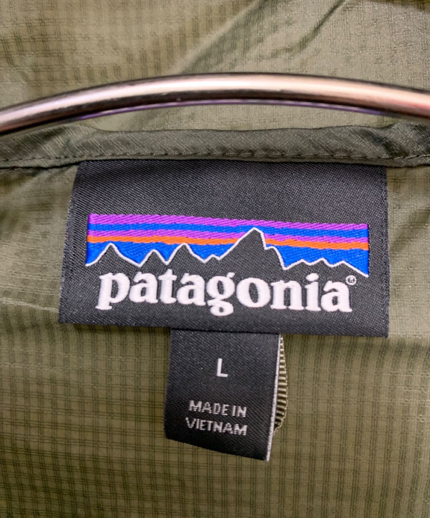 Patagonia (パタゴニア) フーディニジャケット カーキ サイズ:L