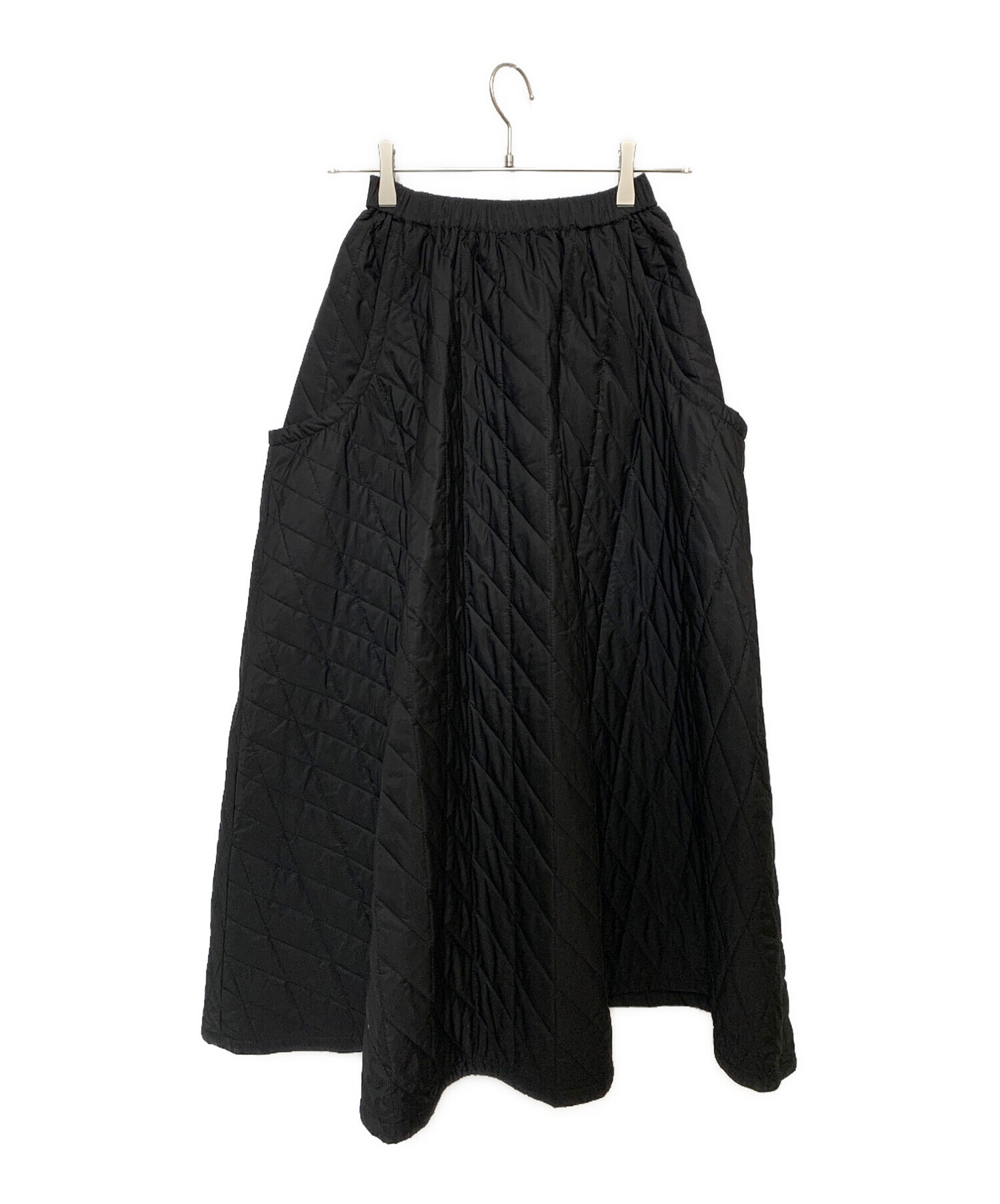 【新品タグ付き】マチャット　キルティングスカート　ブラックロングスカート