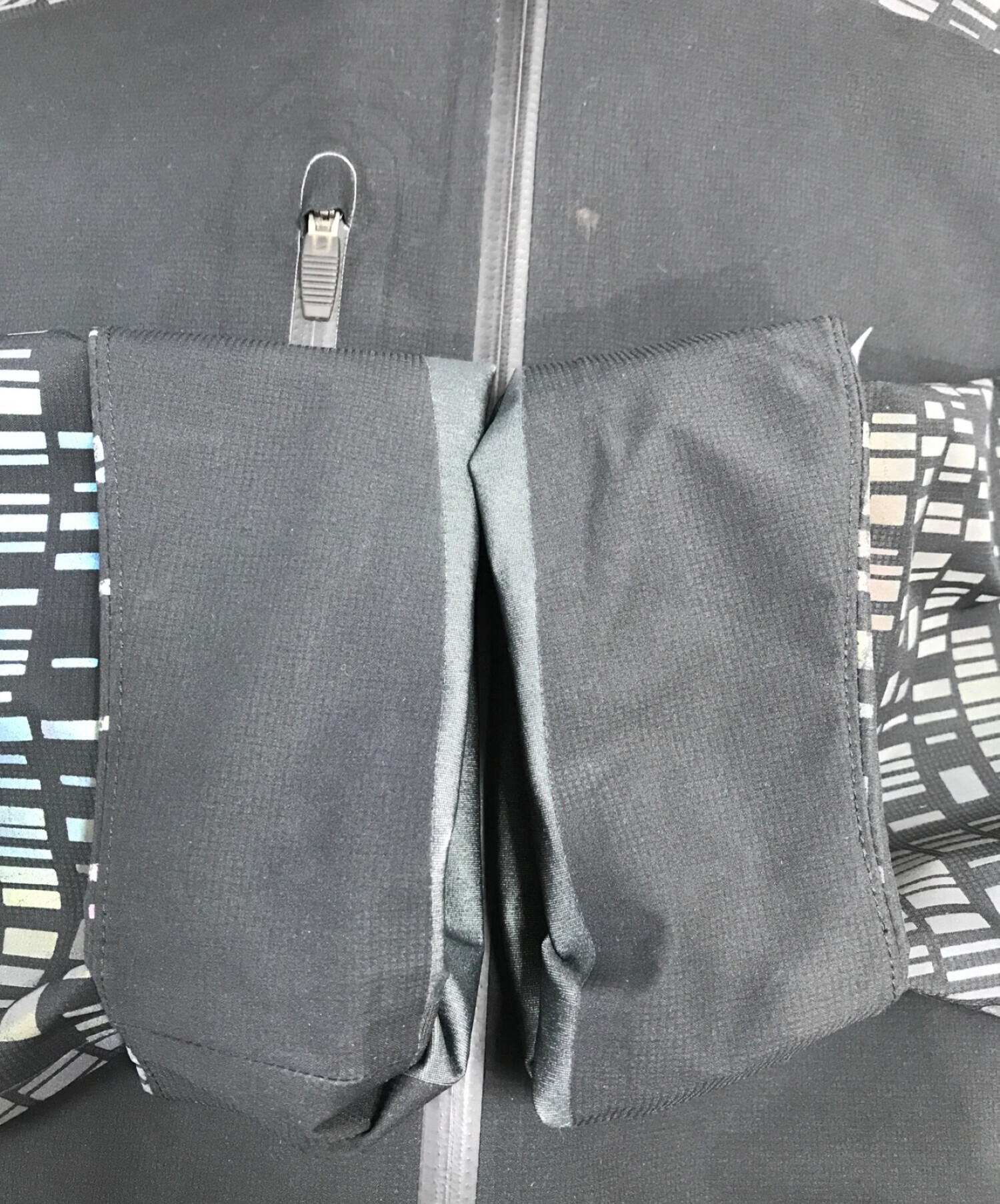 NIKE (ナイキ) シールドフラッシュジャケット ブラック サイズ:XL