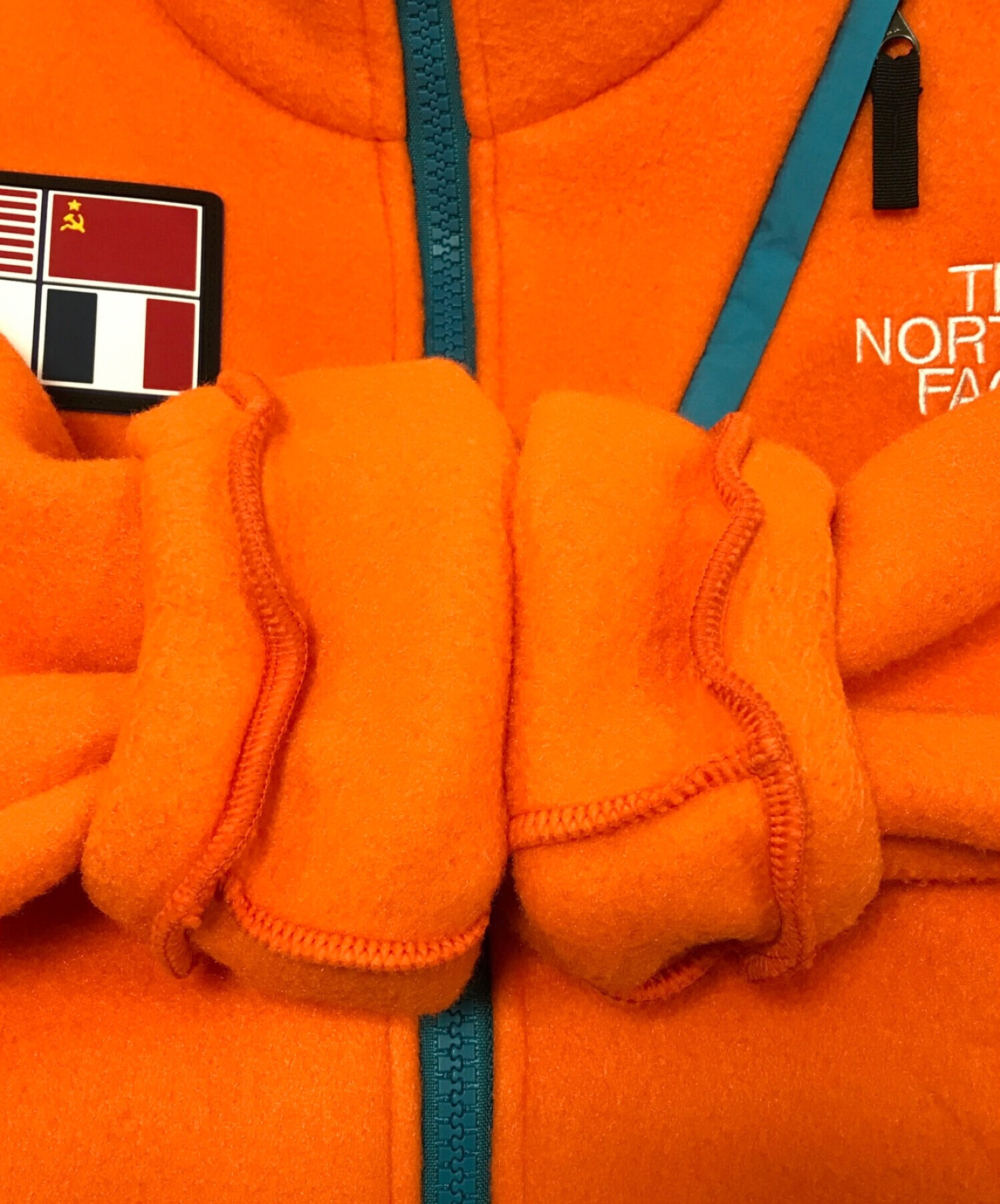 THE NORTH FACE (ザ ノース フェイス) フリースジャケット オレンジ サイズ:Ｍ