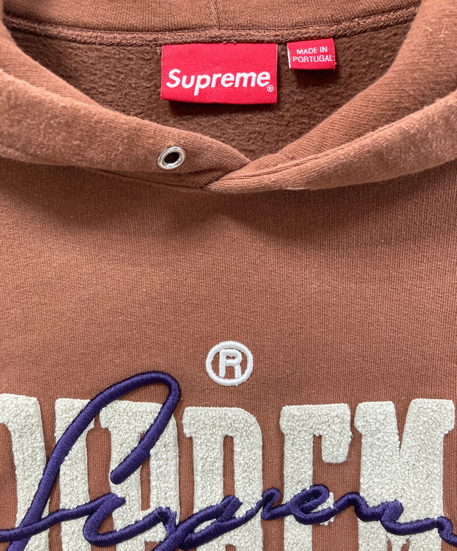 中古・古着通販】SUPREME (シュプリーム) ビックパイル刺繍ロゴ入りパーカー ブラウン サイズ:S｜ブランド・古着通販  トレファク公式【TREFAC FASHION】スマホサイト