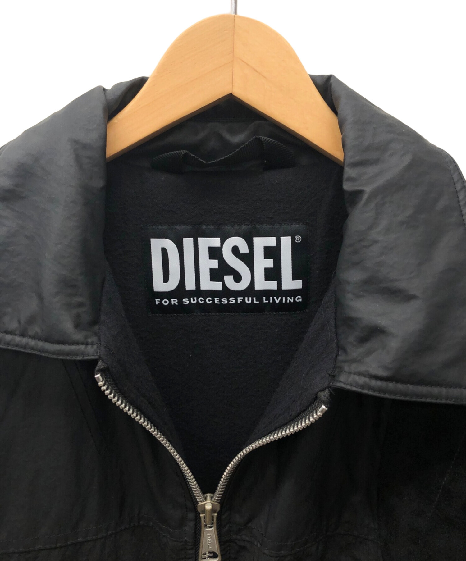 04w2220〓※【中古】DIESEL ディーゼル フード付きジャケット ナイロンジャケット RN93243 CA25594 ブラック/ホワイト系