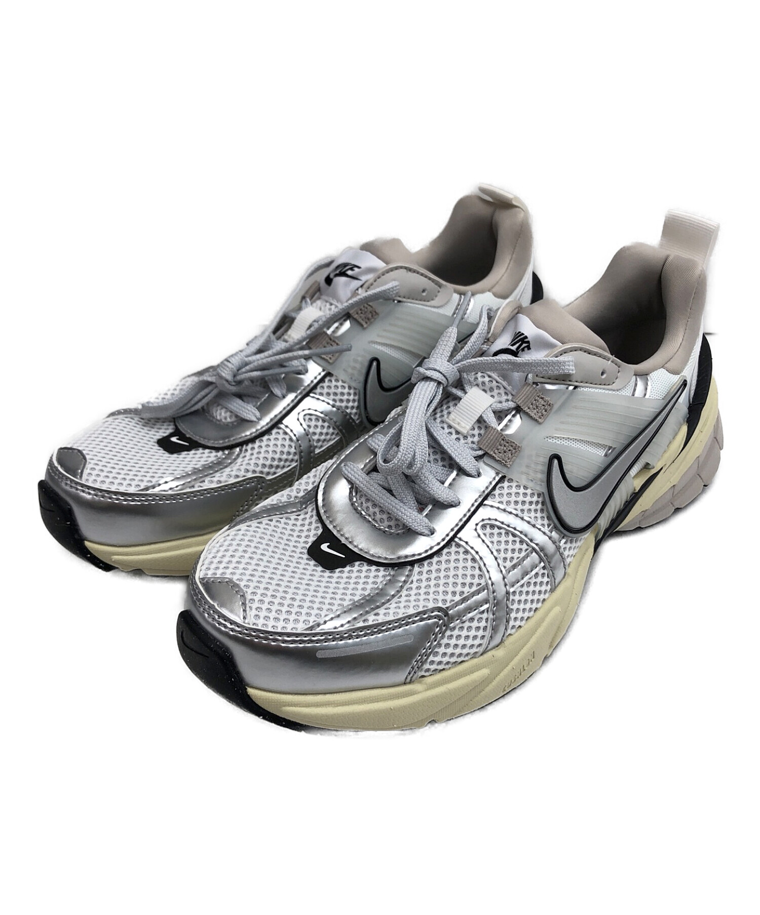 中古・古着通販】NIKE (ナイキ) スニーカー シルバー サイズ:26.5 未