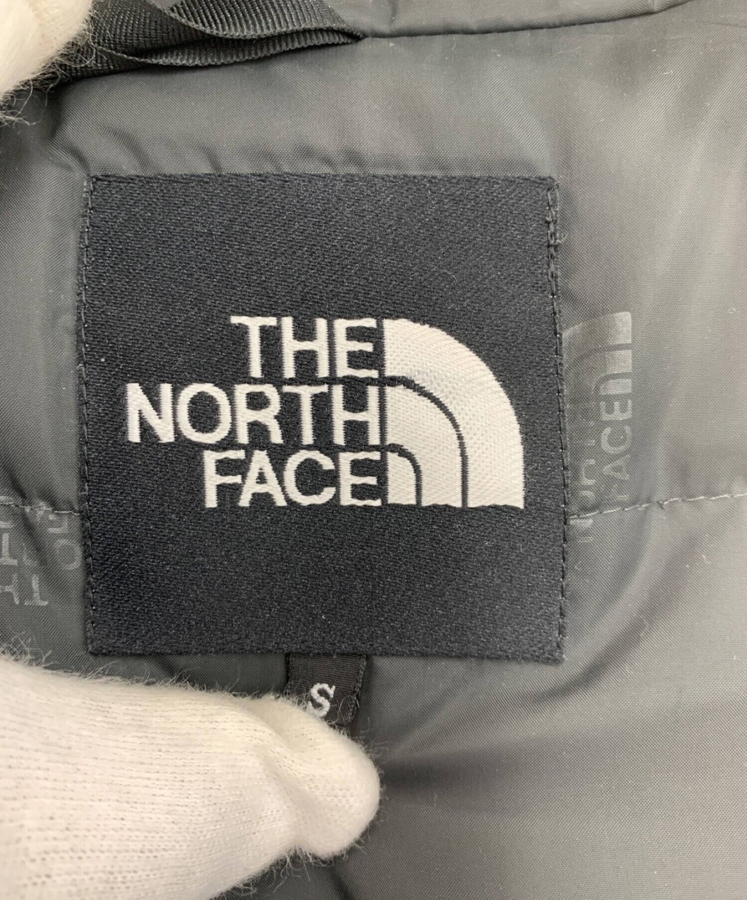 THE NORTH FACE (ザ ノース フェイス) スヌープダウンジャケット グリーン サイズ:SIZE S