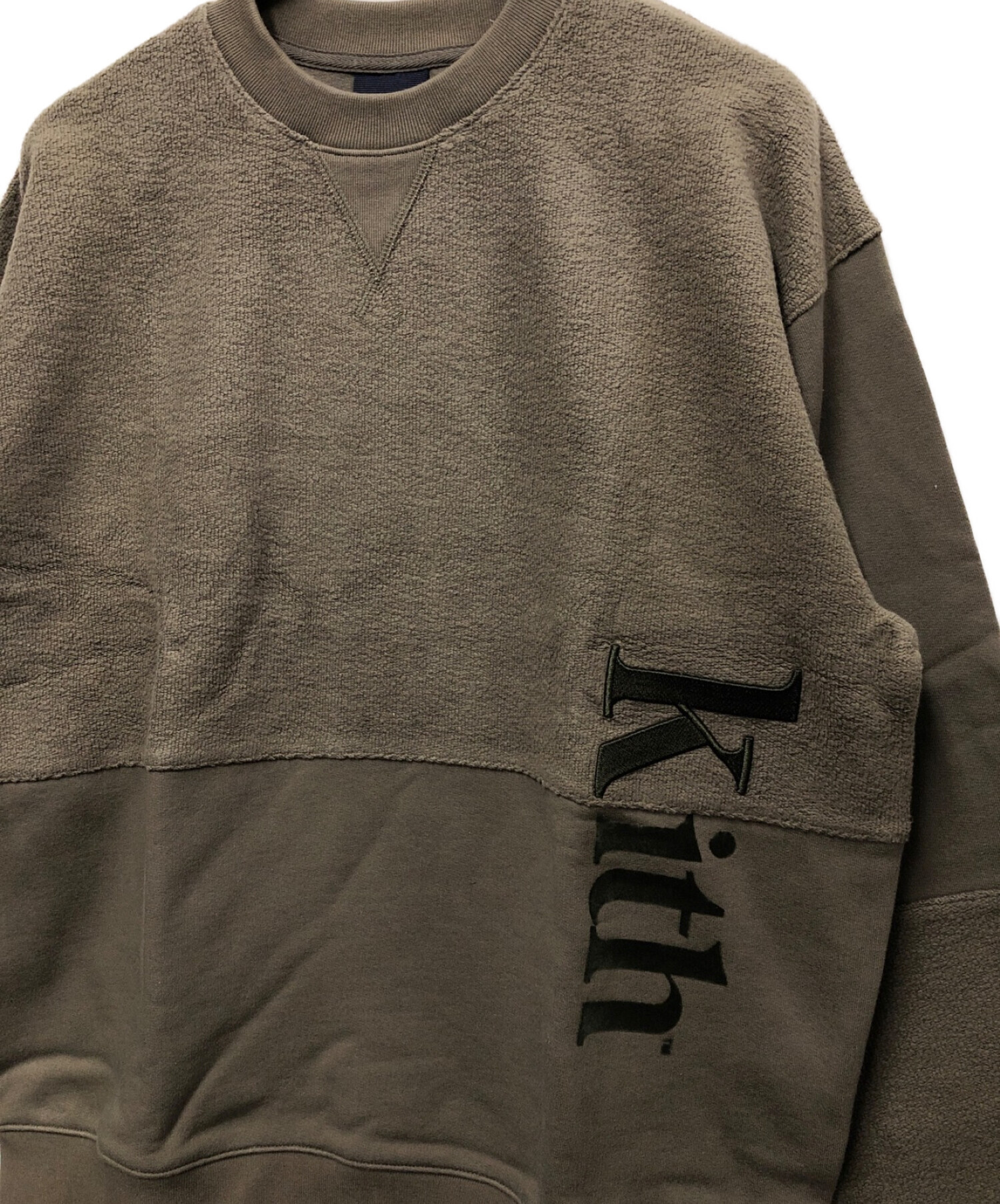 中古・古着通販】KITH (キス) Reverse Paneled Crewneck グリーン