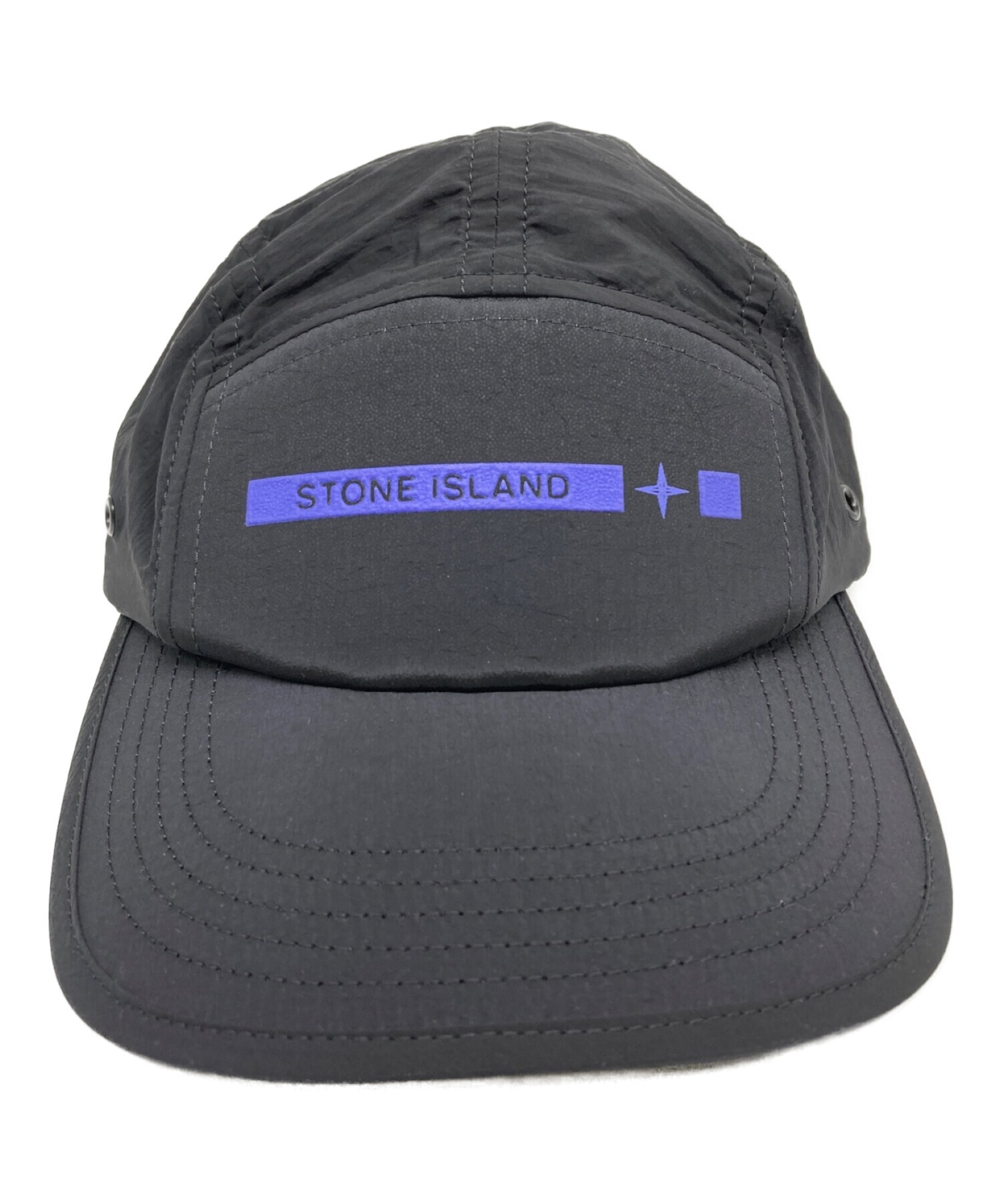 STONE ISLAND (ストーンアイランド) ロゴ プリント アイレット ディティール キャップ