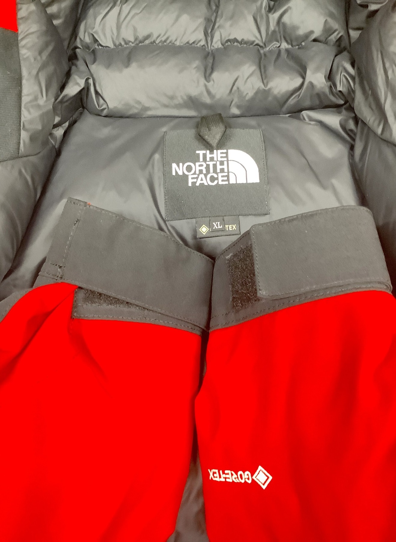 THE NORTH FACE (ザ ノース フェイス) マウンテンダウンジャケット レッド×ブラック サイズ:XL