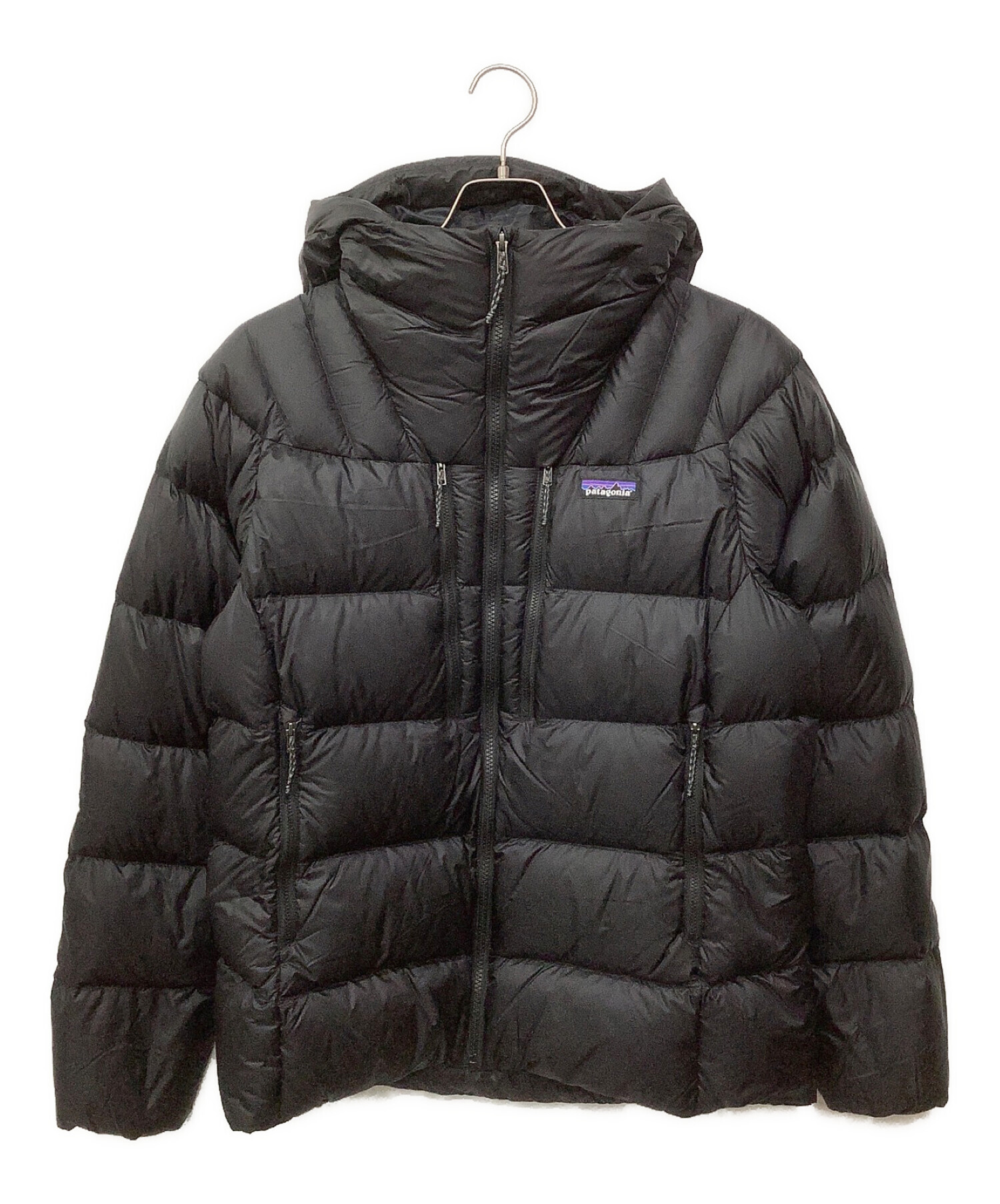 中古・古着通販】Patagonia (パタゴニア) フィッツロイダウンフーディ ブラック サイズ:M｜ブランド・古着通販 トレファク公式【TREFAC  FASHION】スマホサイト