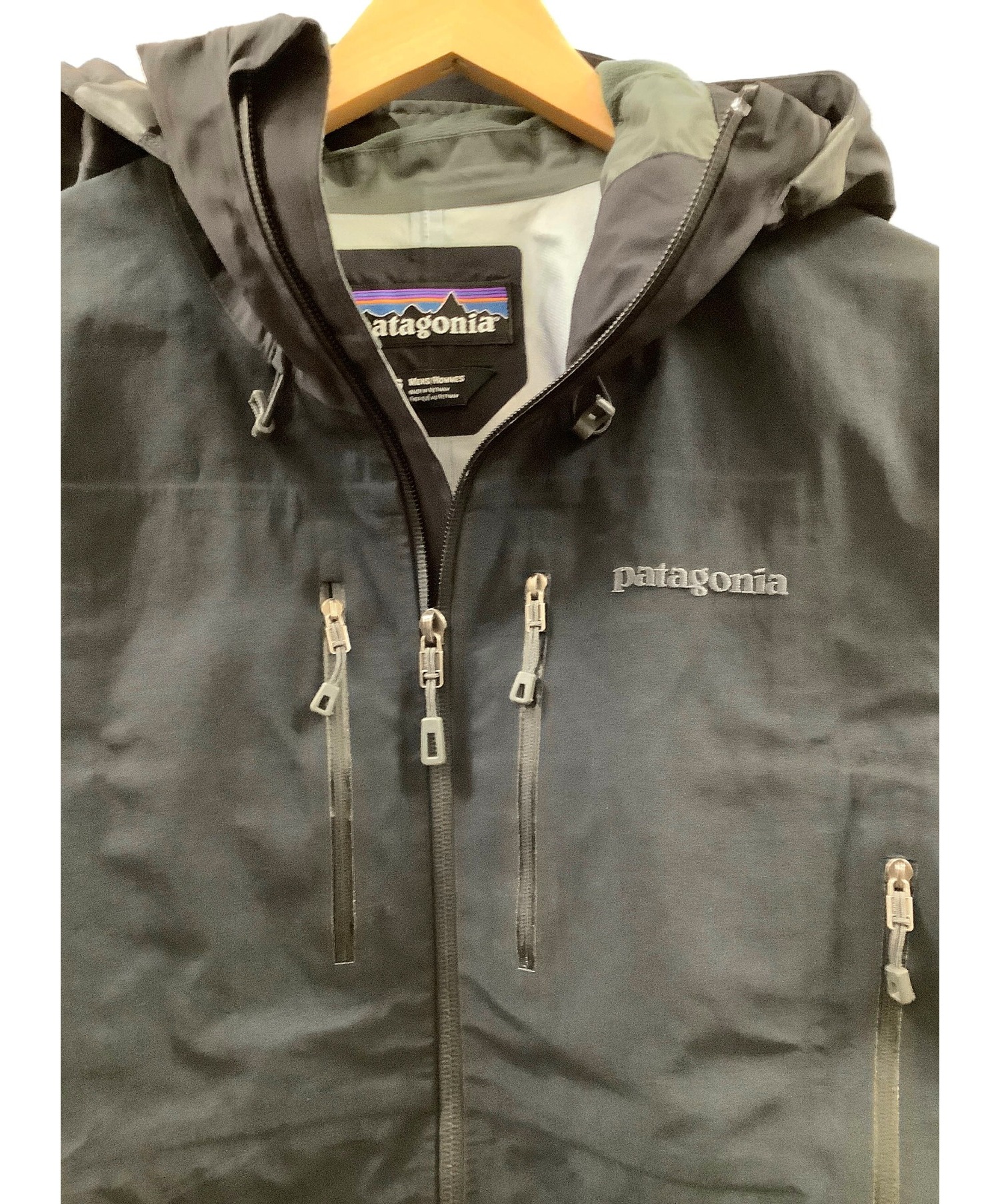 Patagonia (パタゴニア) マウンテンパーカー ブラック サイズ:XS 冬物 GORE-TEX 83400