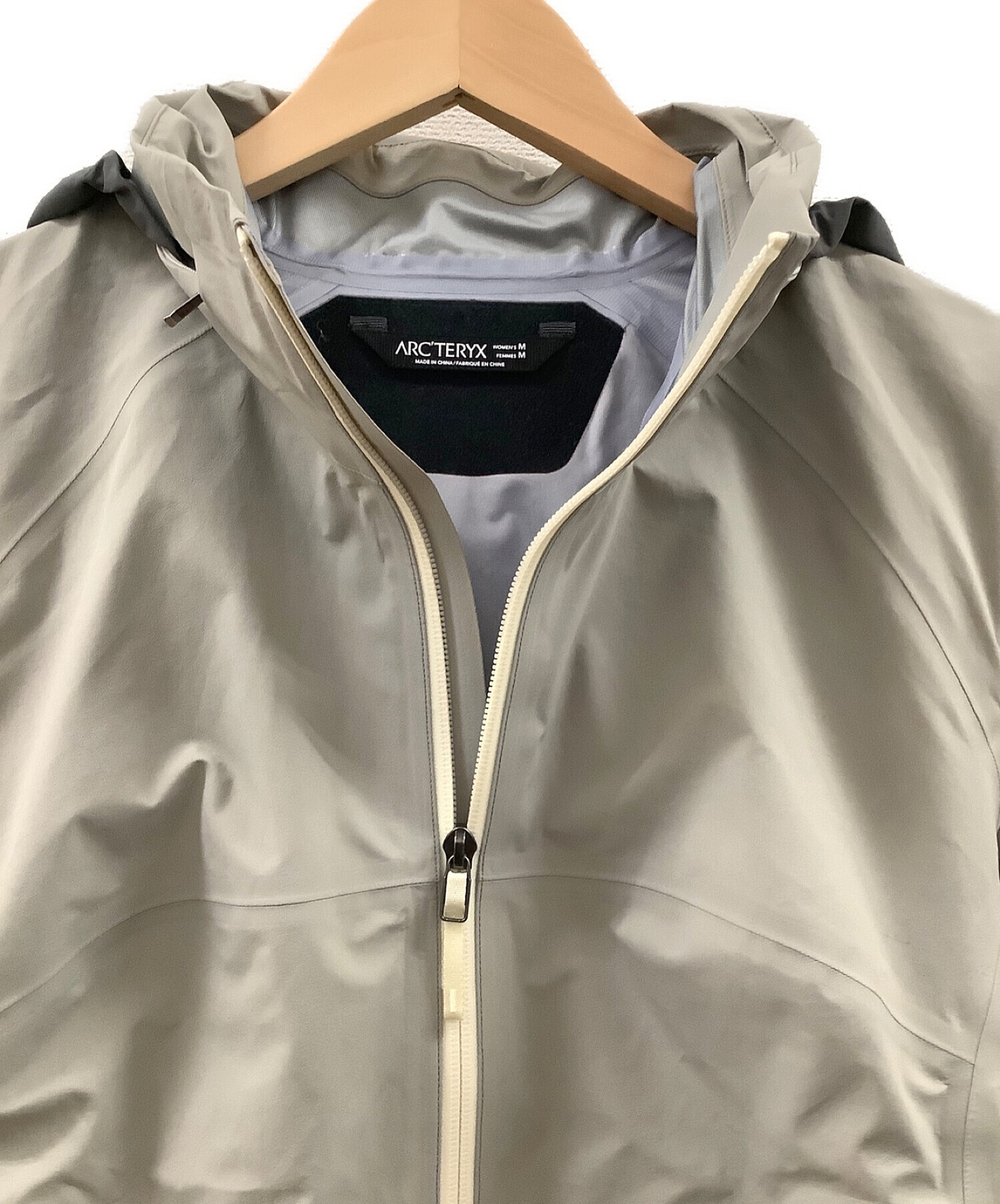 ARC'TERYX (アークテリクス) マウンテンパーカー グレー サイズ:M