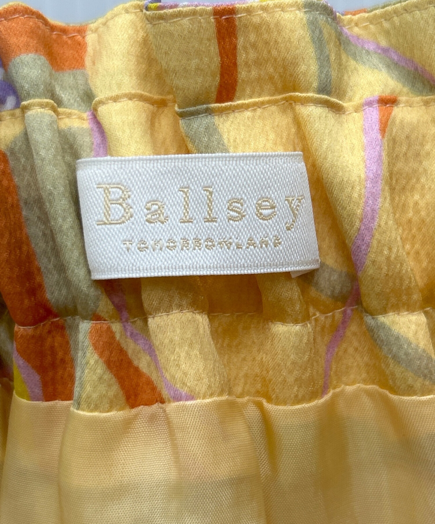 中古・古着通販】BALLSEY (ボールジィ) アイヴィーフラワープリント アシンメトリータックミディスカート イエロー  サイズ:34｜ブランド・古着通販 トレファク公式【TREFAC FASHION】スマホサイト