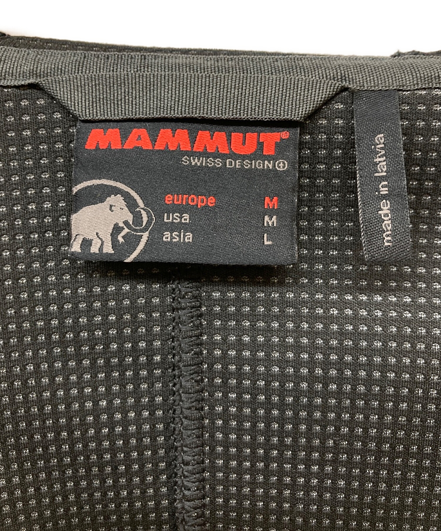 MAMMUT (マムート) ソフトシェルジャケット ブラック×レッド サイズ:L