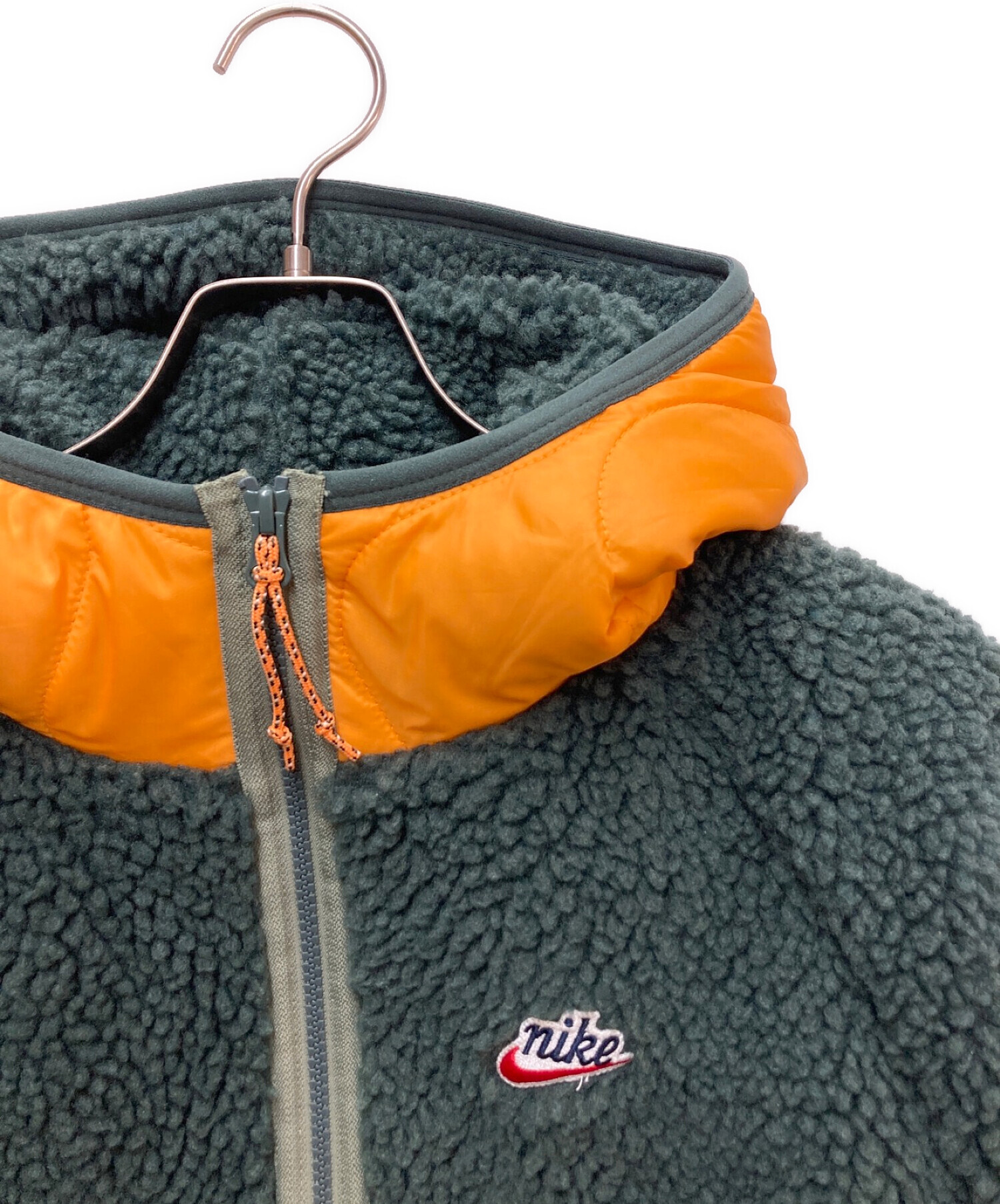 NIKE (ナイキ) ボアフリースキルティングジャケット グリーン×オレンジ サイズ:S