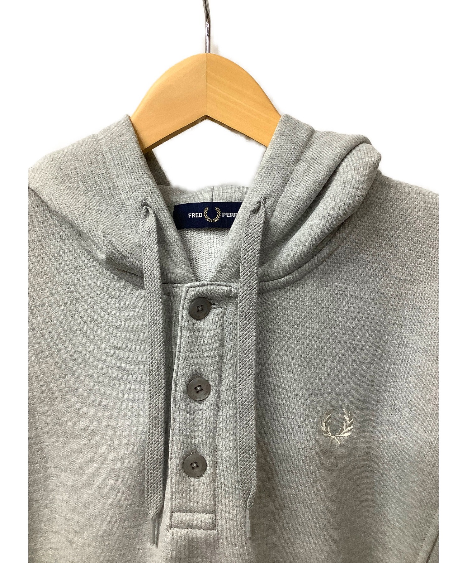 FRED PERRY (フレッドペリー) プルオーバーパーカー グレー サイズ:S オールシーズン