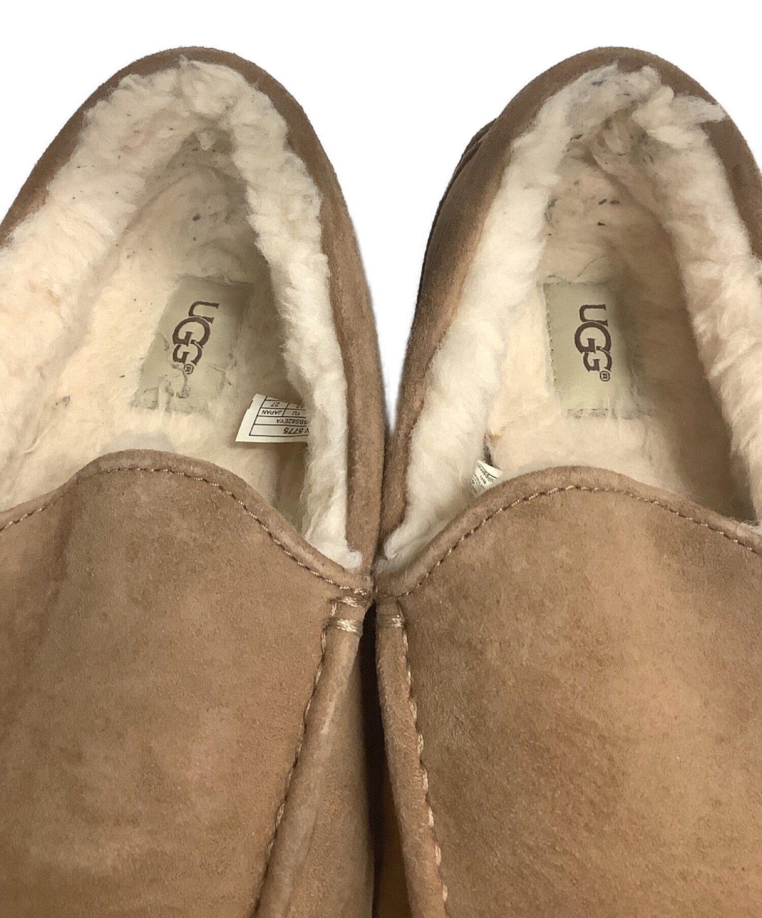 UGG (アグ) モカシンシューズ ベージュ サイズ:27cm