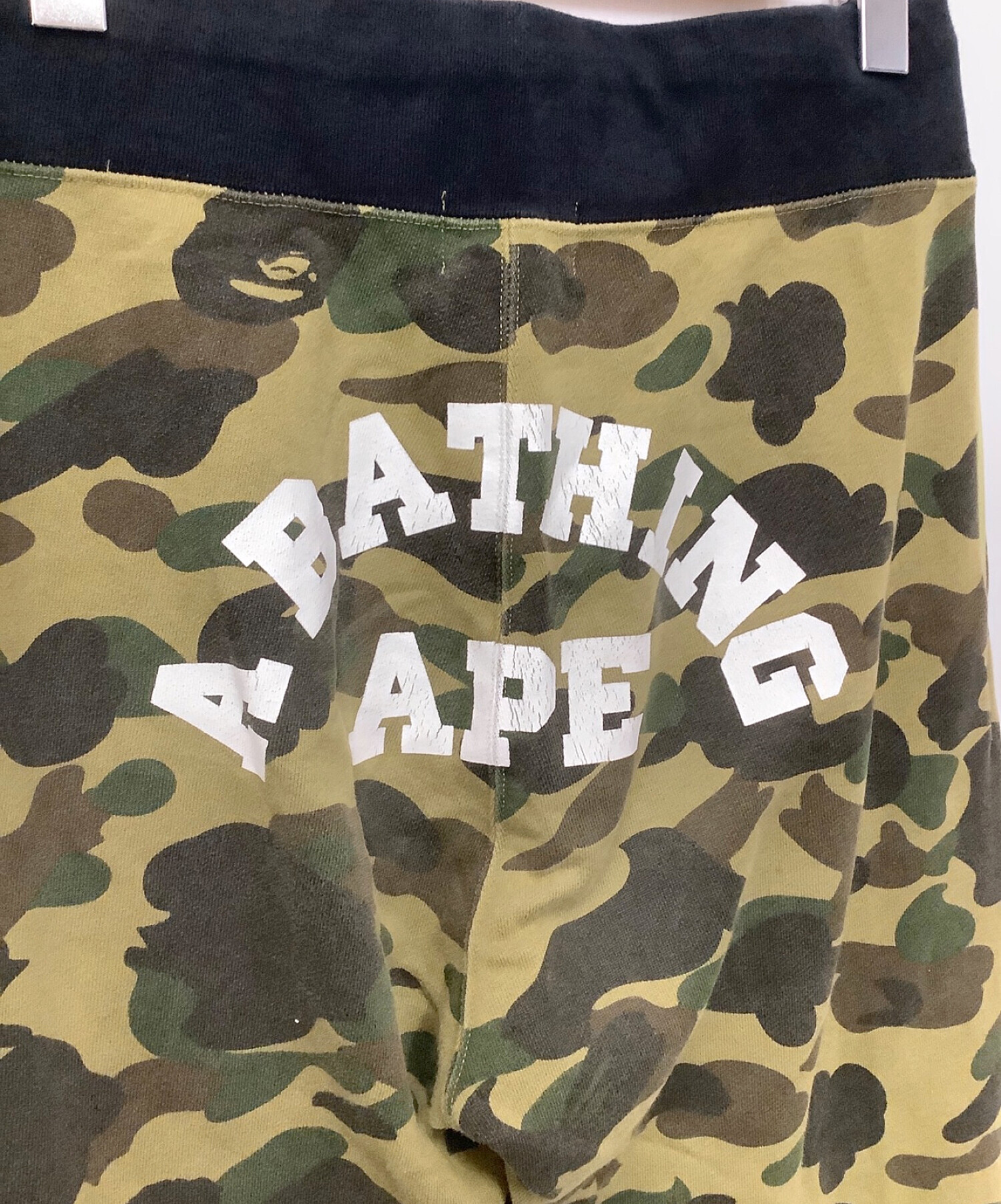 A BATHING APE (アベイシングエイプ) シャークプリントスウェットパンツ カーキ×グリーン サイズ:M