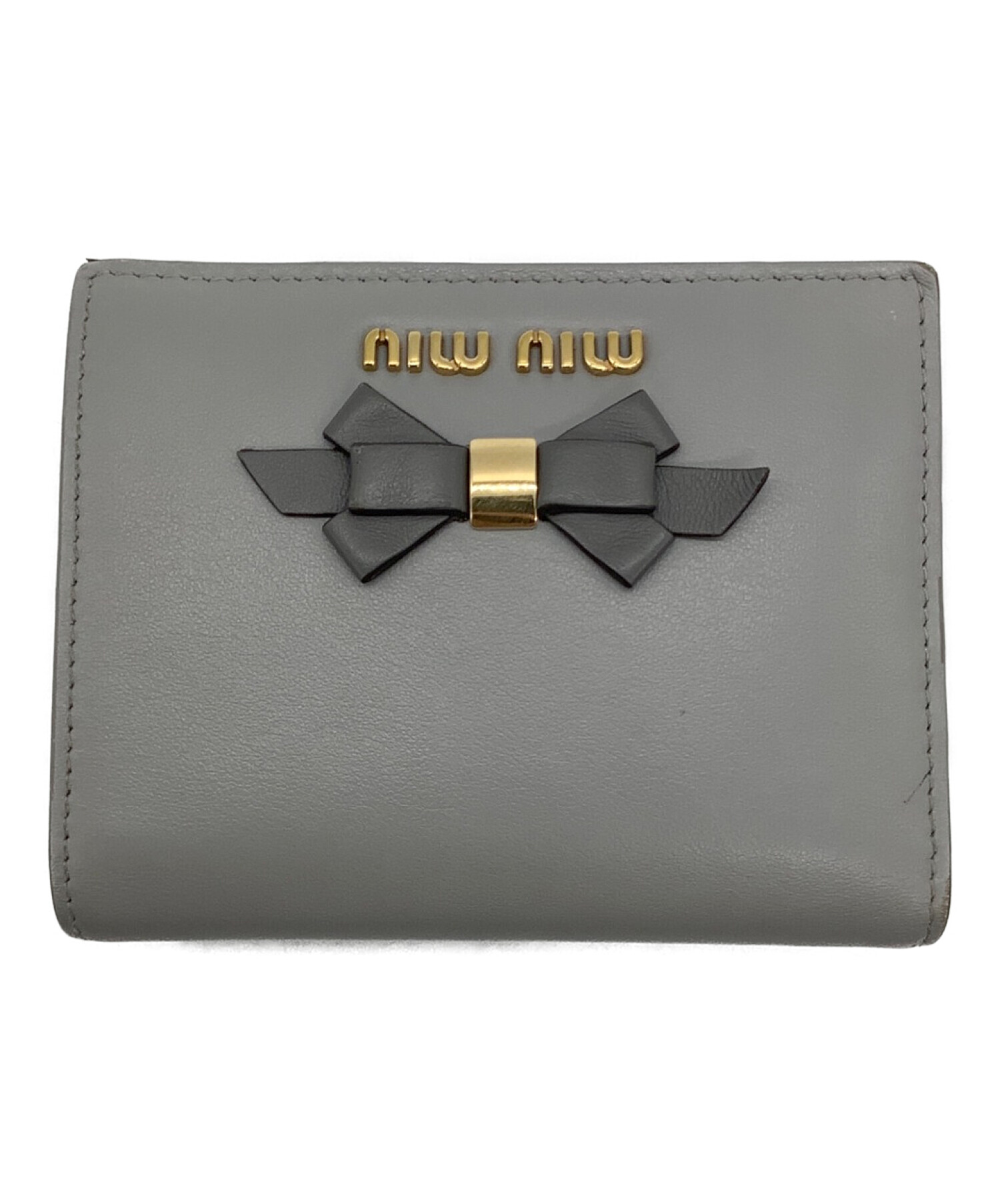 miumiu 二つ折り財布 グレー - 折り財布