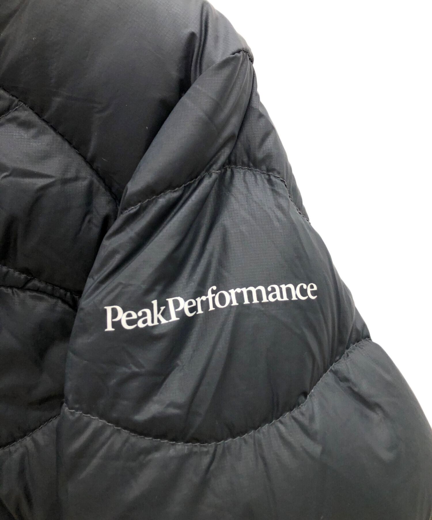 中古・古着通販】Peak Performance (ピーク・パフォーマンス) ダウンジャケット ブラック サイズ:S｜ブランド・古着通販  トレファク公式【TREFAC FASHION】スマホサイト