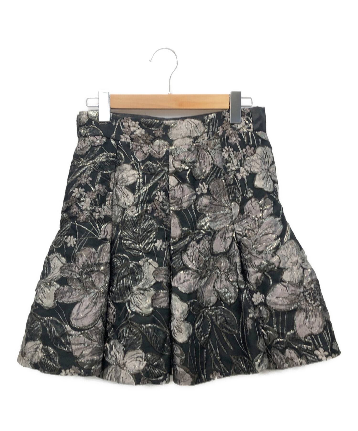 DOLCE & GABBANA (ドルチェ＆ガッバーナ) 刺繍スカート ブラック サイズ:42
